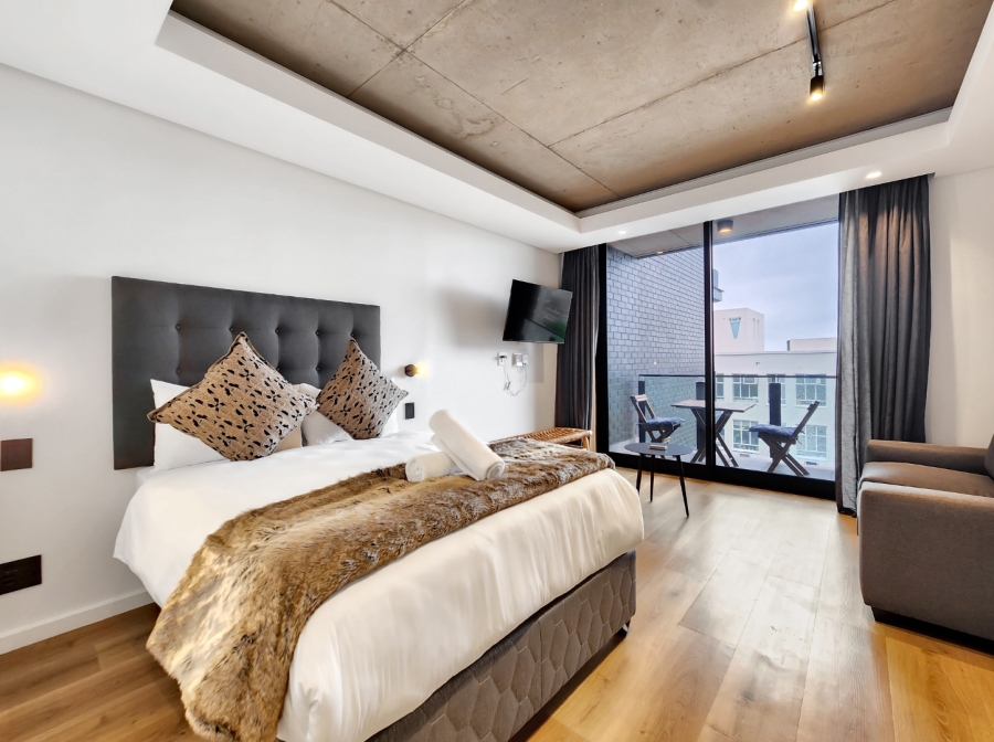 1 Bedroom Property for Sale in Sea Point Western Cape